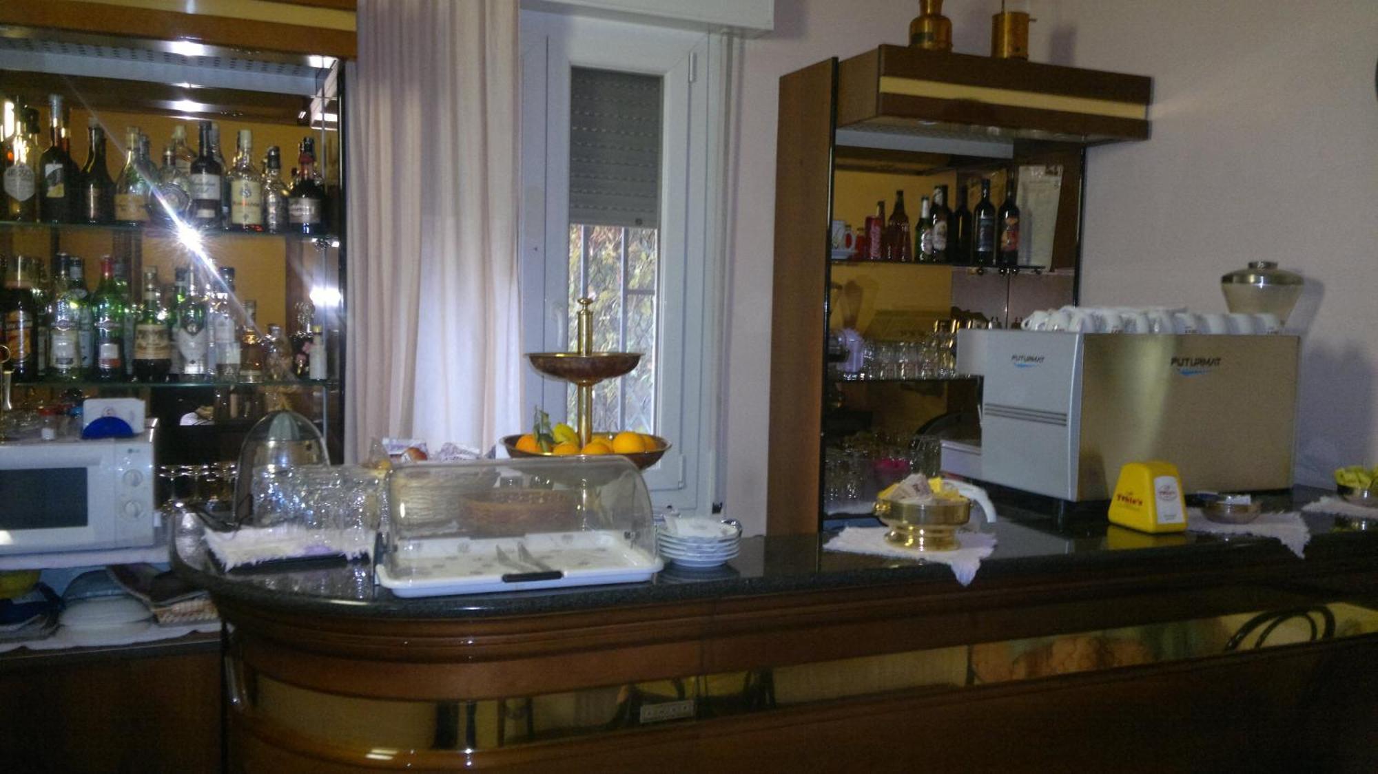 Hotel Centrale Argenta Bagian luar foto