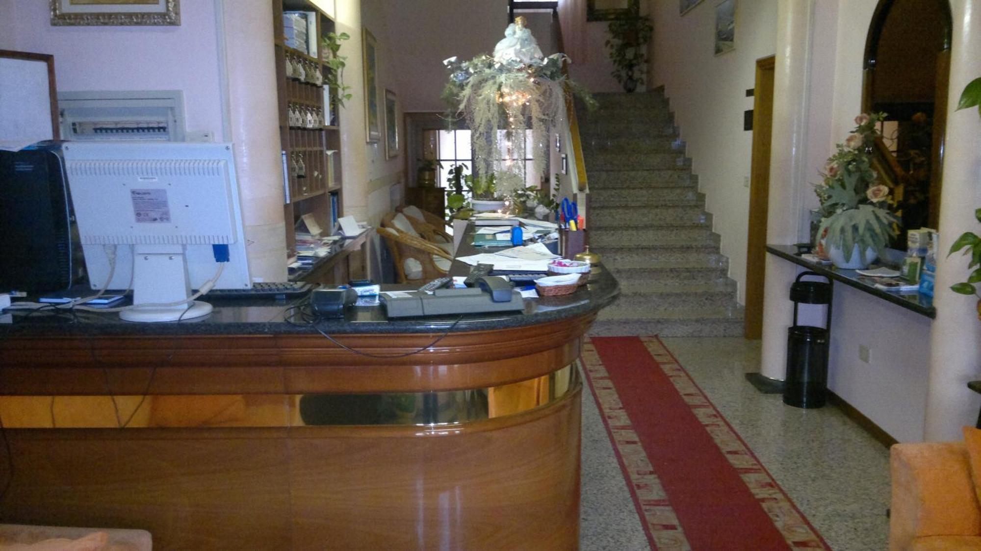 Hotel Centrale Argenta Bagian luar foto